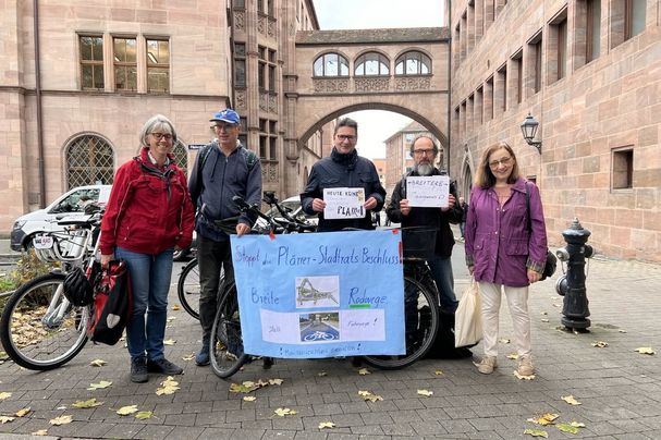 Gruppe fordert Einhaltung des Mobilitätsbeschlusses beim Plärrer