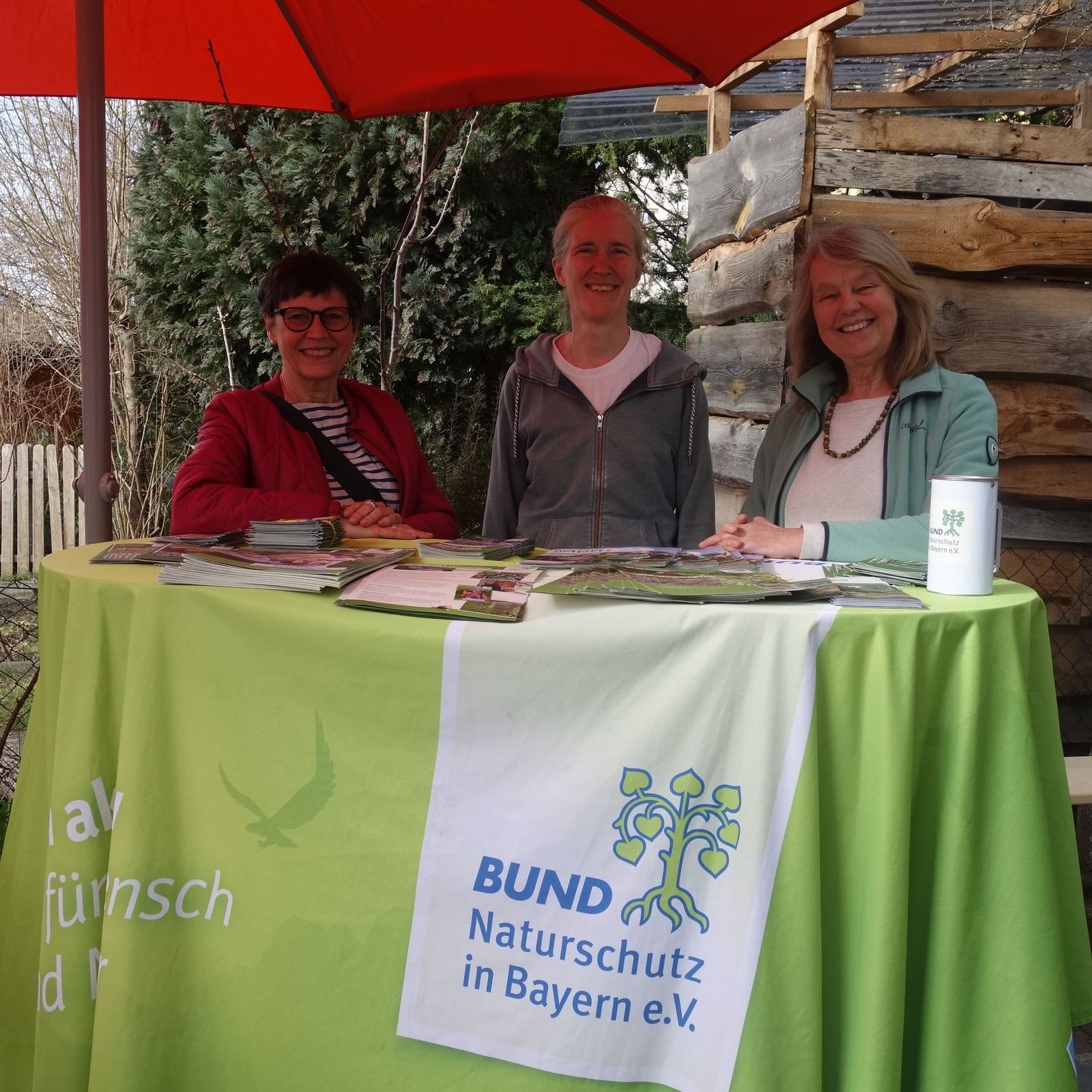 Infostand der Ortsgruppe bei der Pflanzentauschbörse des Kulturladens