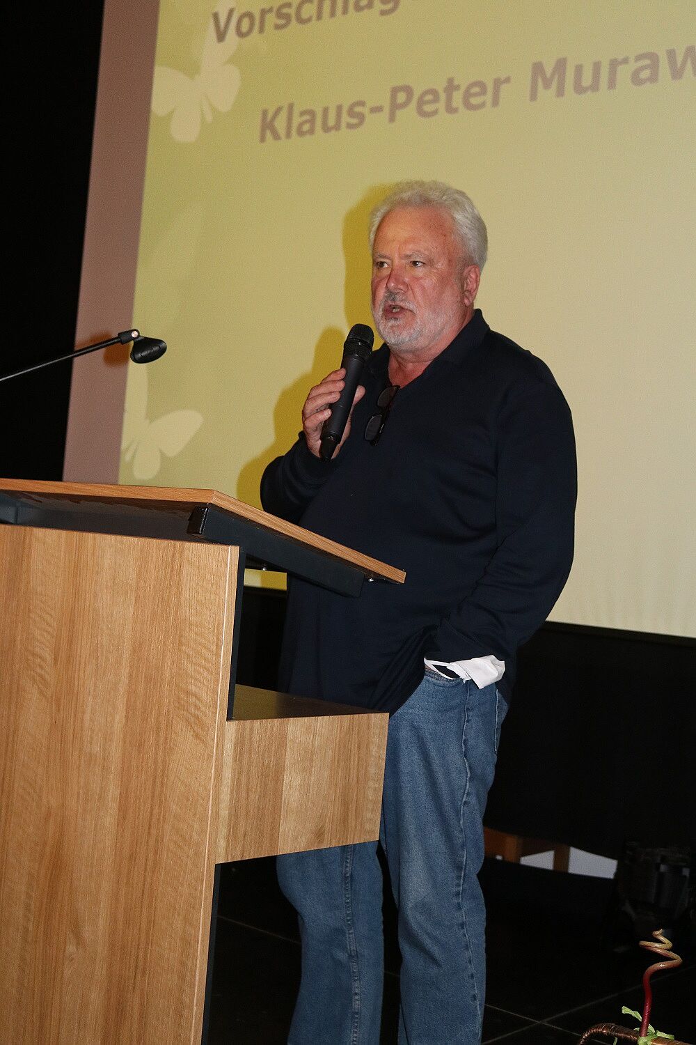 Klaus-Peter Murawski erläutert den BN-Mitgliedern die wichtigen Ziele für seine zukünftige Amtszeit. Klaus-Peter Murawski erläutert den BN-Mitgliedern die wichtigen Ziele für seine zukünftige Amtszeit.