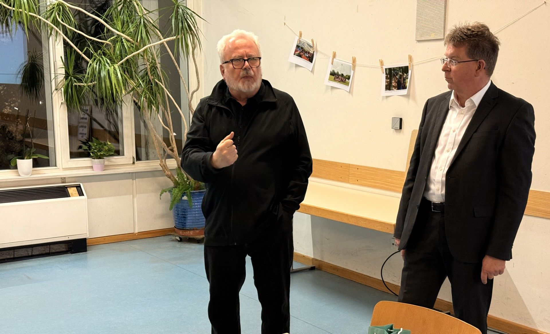 Klaus-Peter Murawski und Jürgen Brand im Gespräch