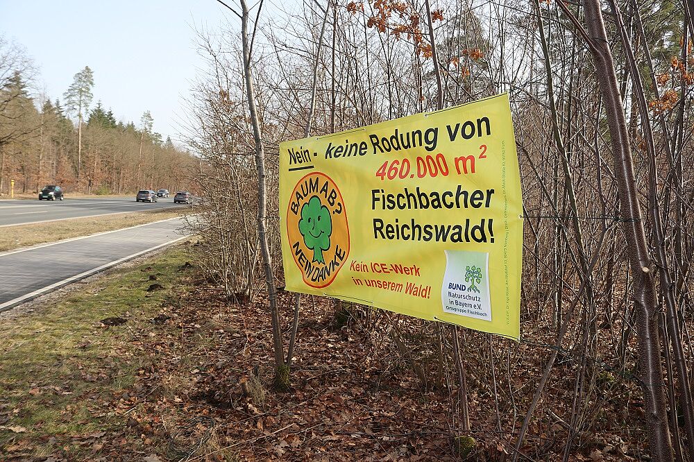 Protestplakat auf der BN-Orchideenwiese Langwasser