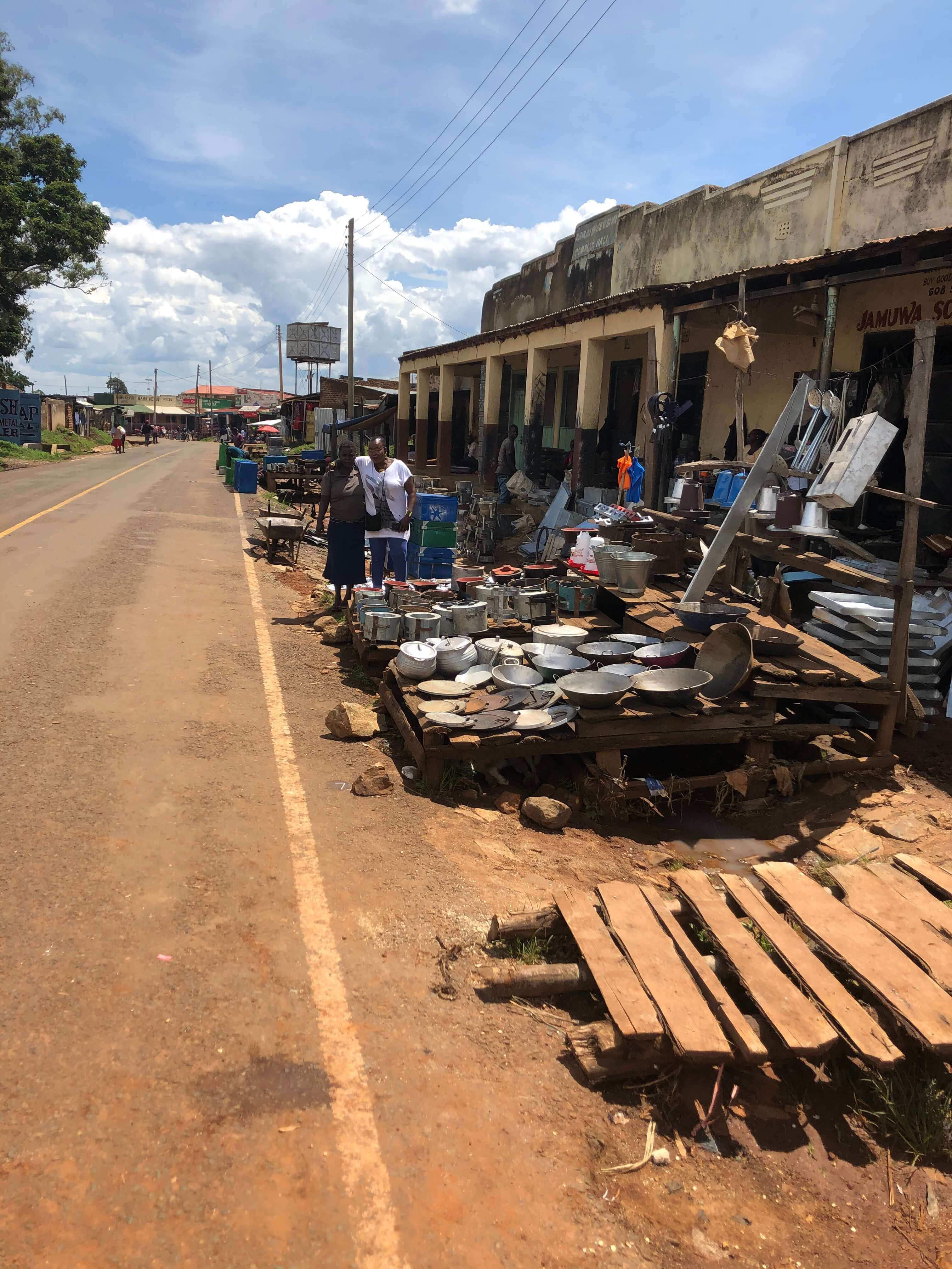 offer und Kocher aus Blechkanistern