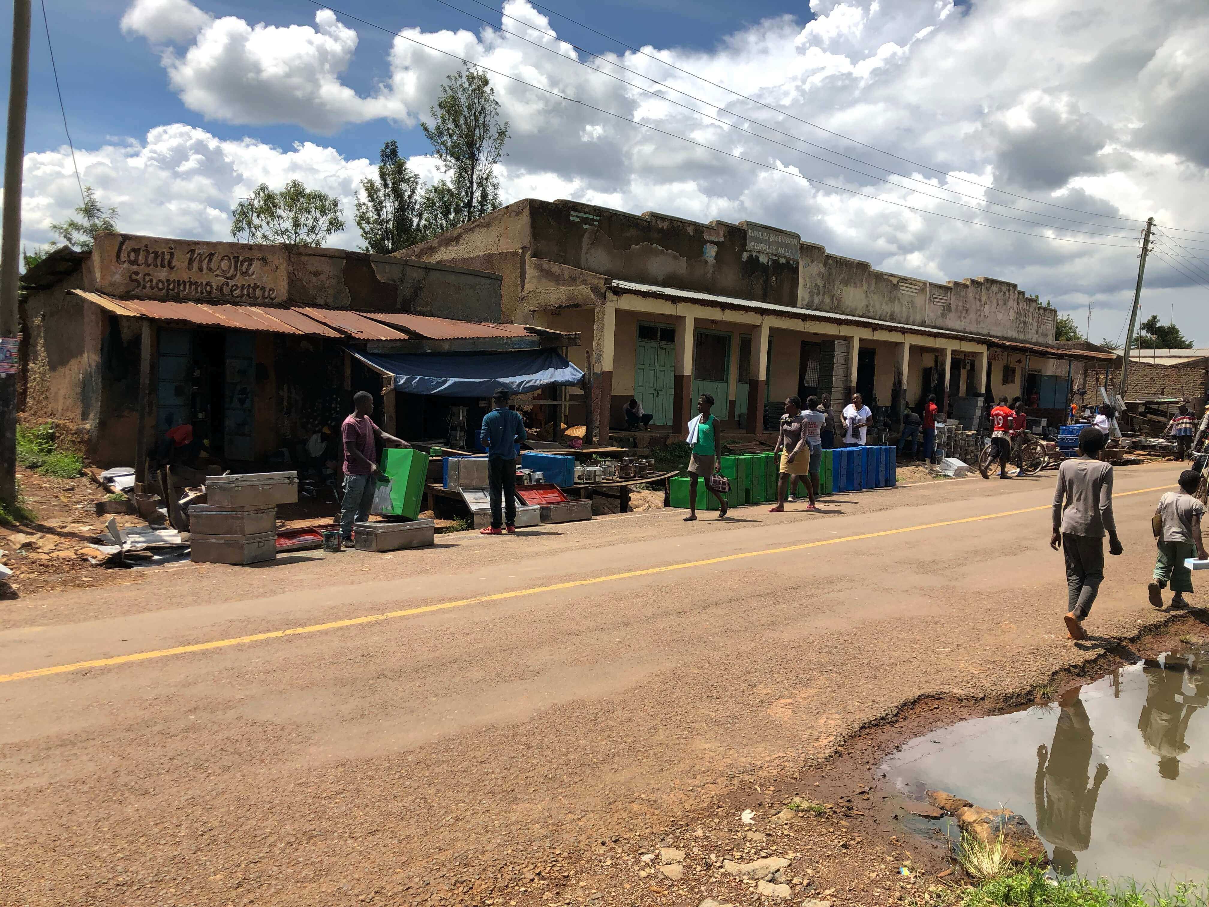 offer und Kocher aus Blechkanistern