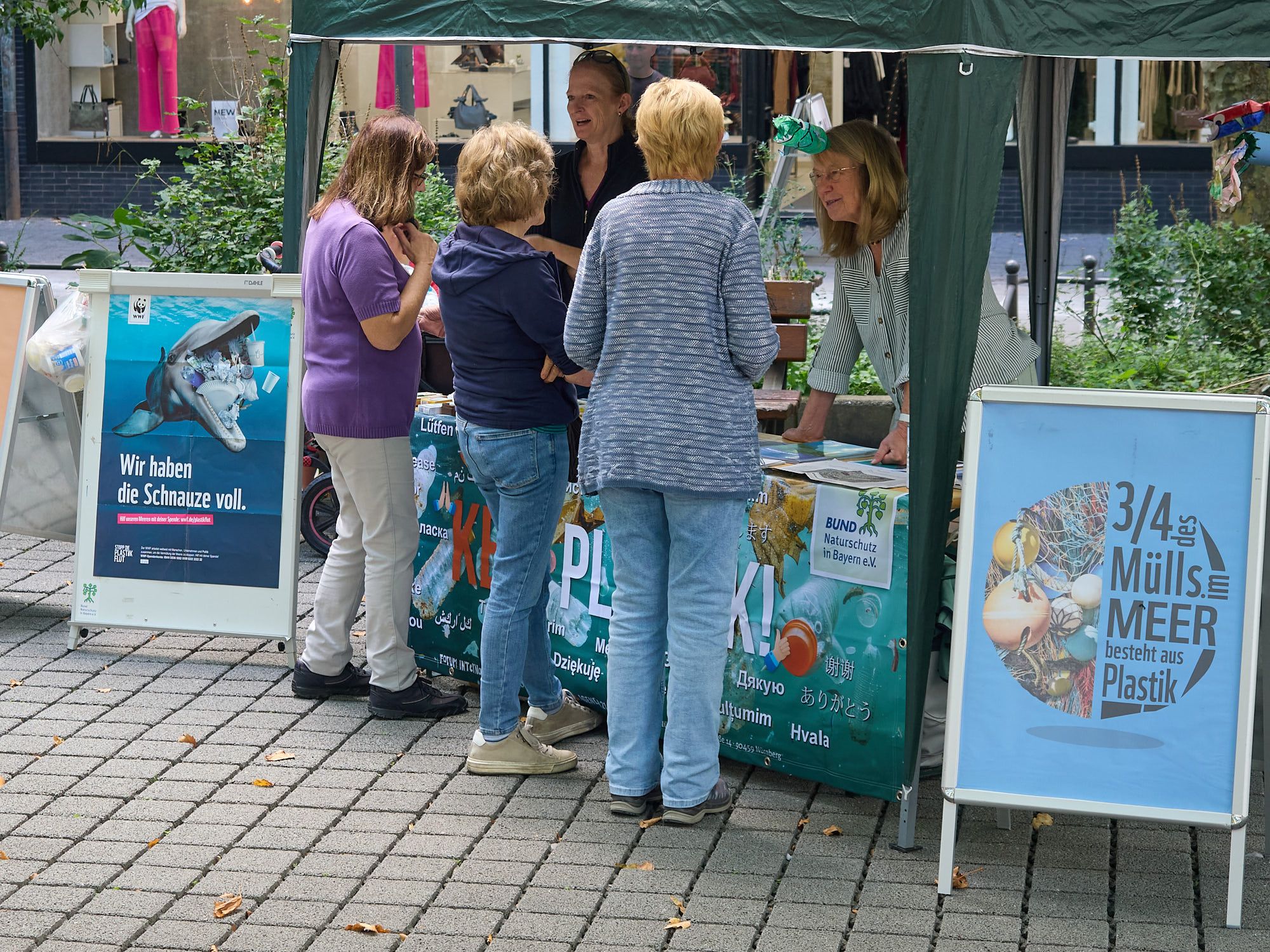 Infostand zum Thema Plastikmüll