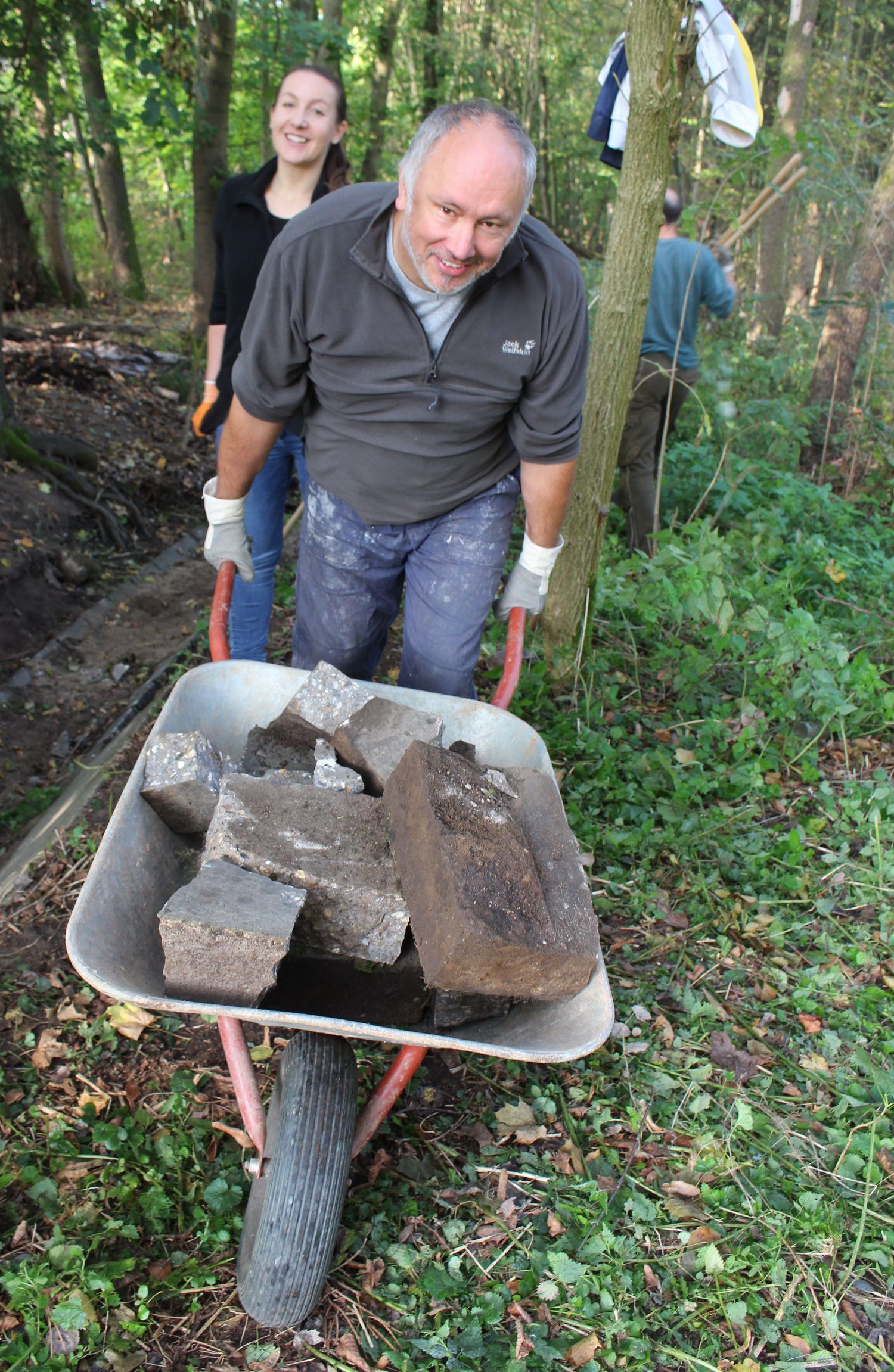 Beladene Schubkarre Beladene Schubkarre