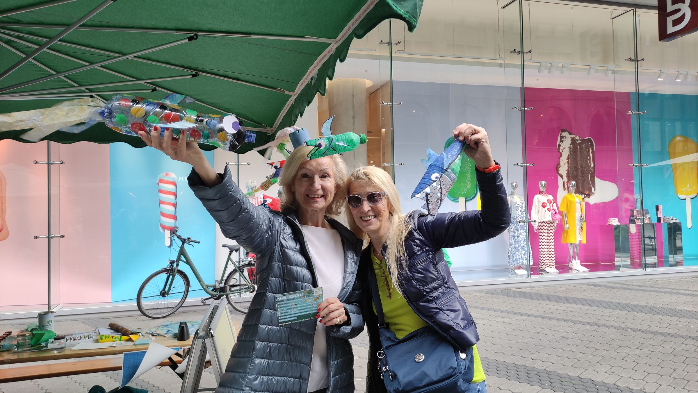 Kulturbürgermeisterin Dr. Julia Lehner und Hilde Pohl (Foto: Gisela Hoffmann) Kulturbürgermeisterin Dr. Julia Lehner und Hilde Pohl