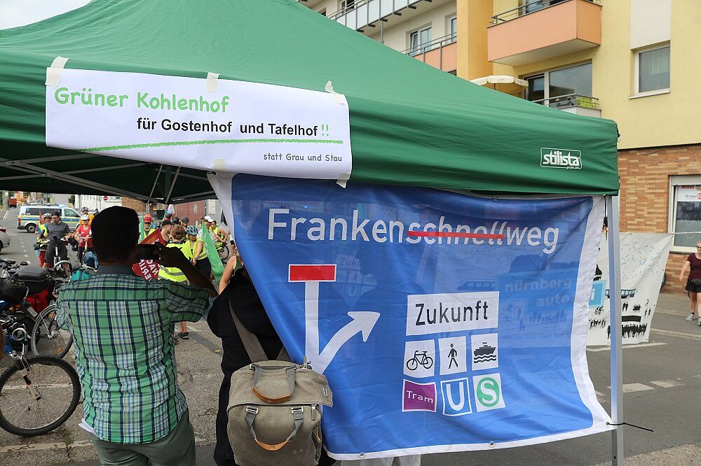 Demo gegen Frankenschnellwegausbau (Foto: Wolfgang Dötsch) Demo gegen Frankenschnellwegausbau