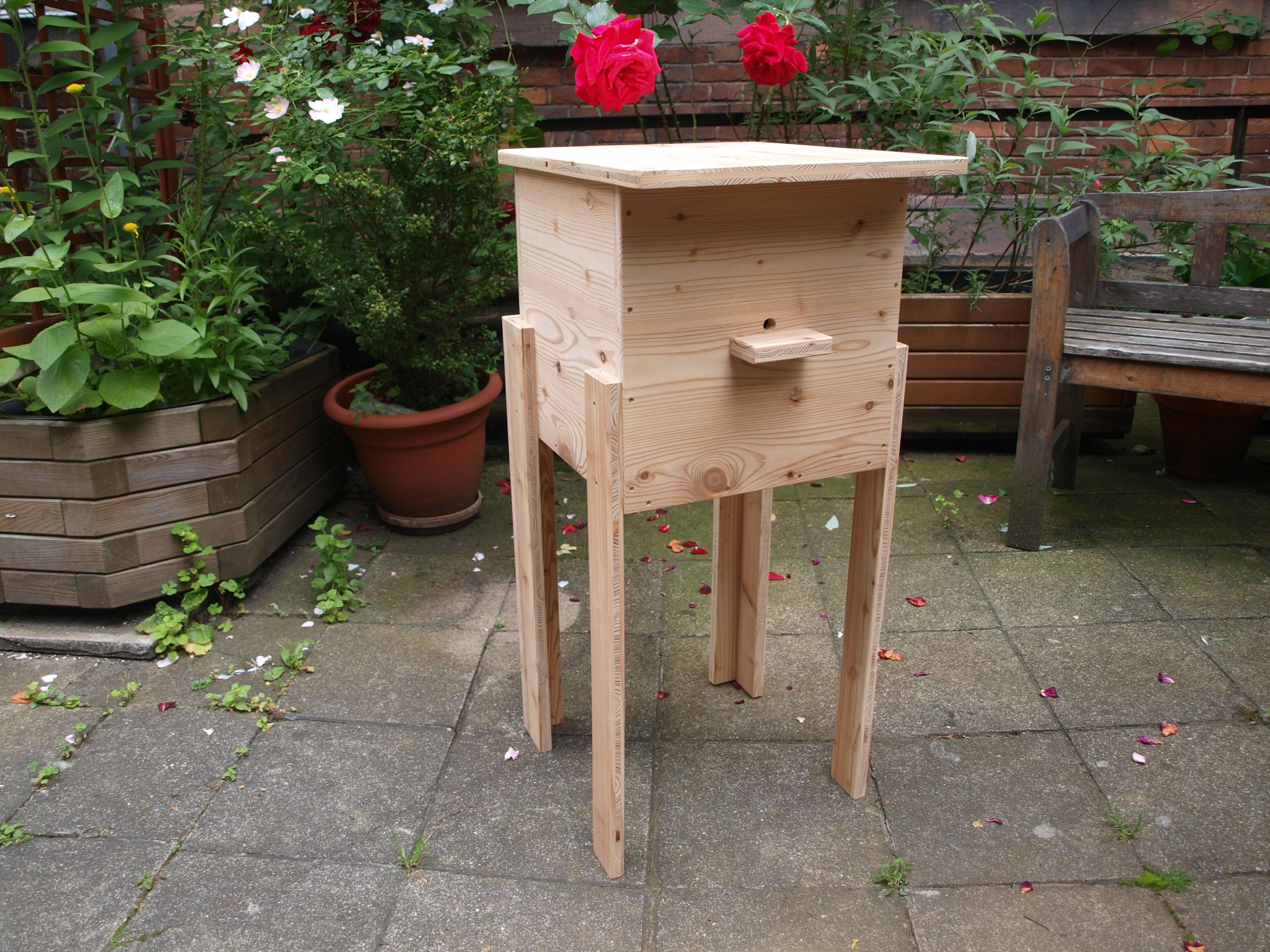 Hummelkasten aus Holz