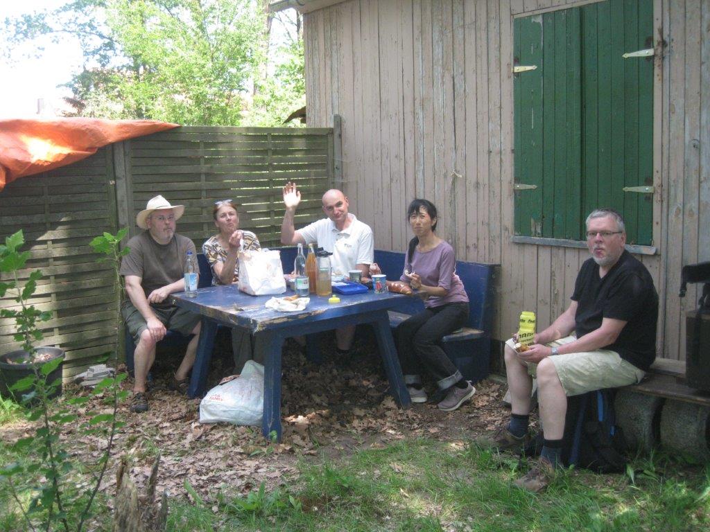 ... und Picknick vor dem Merianin-Häuschen